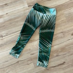 Goldsheep palm print crop/Capri legging